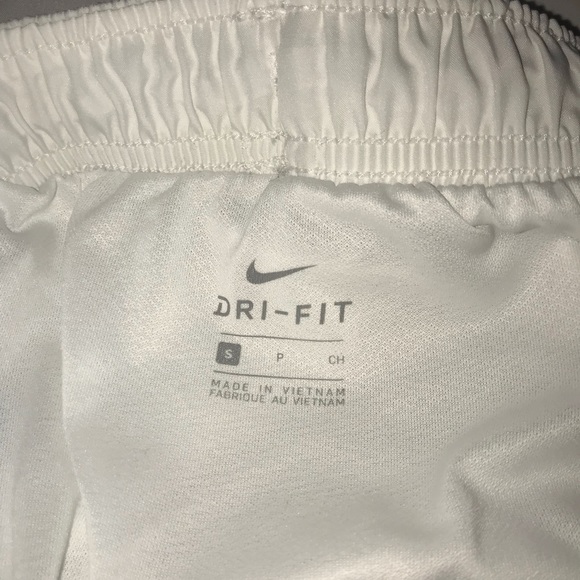 Nike Shorts - Picture 2 of 3